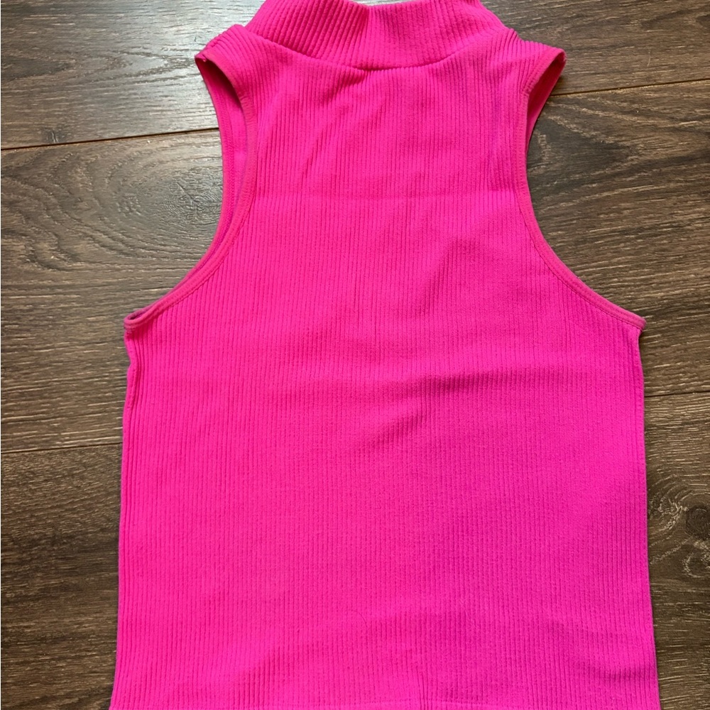 Sleeveless Pink Ribbed Top